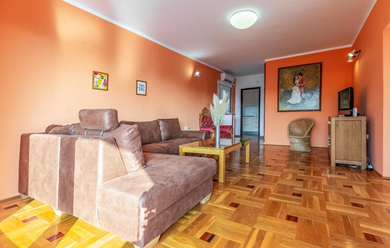 Apartments Pimpinella 普莱曼图拉 外观 照片