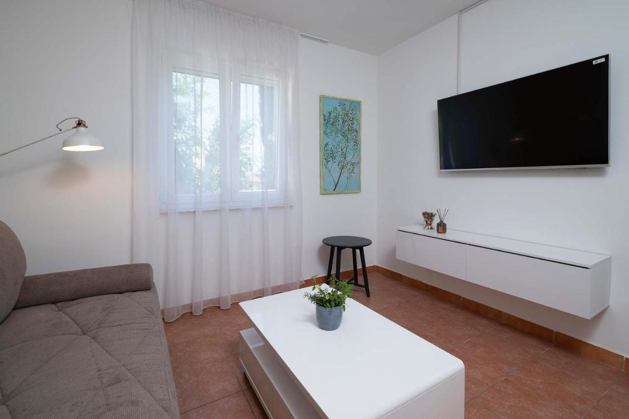 Apartments Pimpinella 普莱曼图拉 外观 照片
