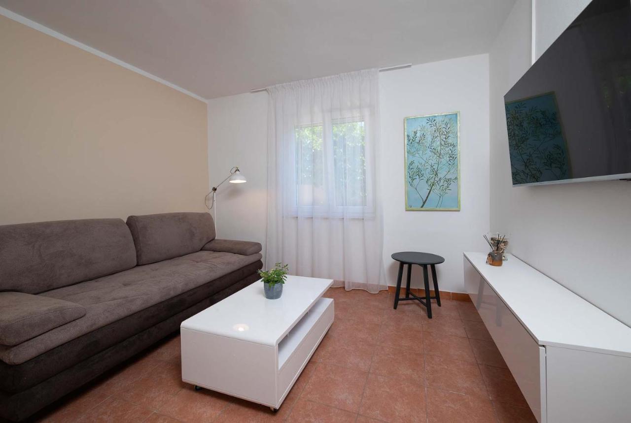 Apartments Pimpinella 普莱曼图拉 外观 照片