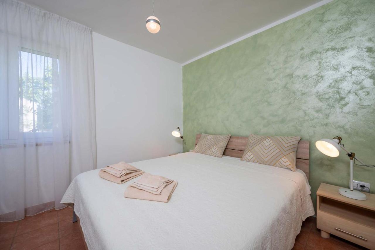 Apartments Pimpinella 普莱曼图拉 外观 照片